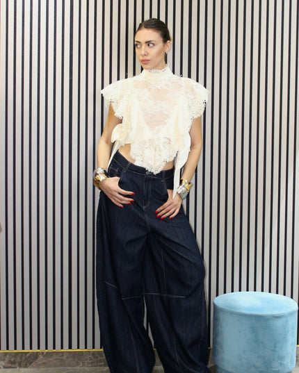 BLUSA IN PIZZO CON ROUSCHES